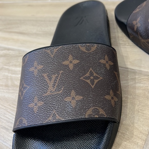 Louis Vuitton Mens Rubber Mules brown monogram - Picture 5 of 7